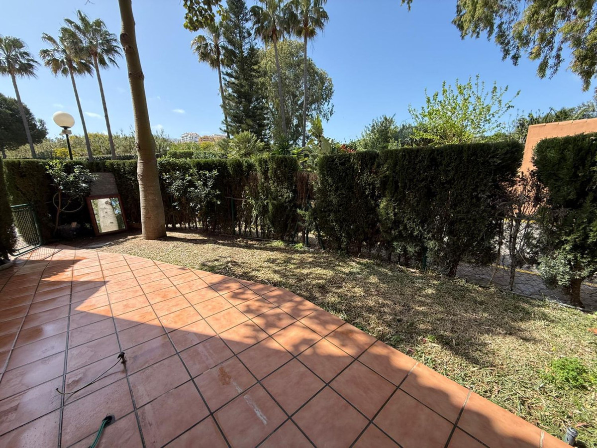 Se vende Villa - Chalet de 4 dormitorios en Costa Del Sol, Málaga, España
