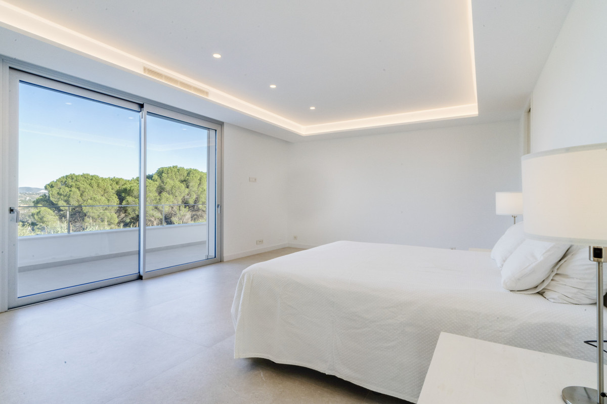 4 Bed Townhouse for sale in Coín Costa Del Sol, Málaga, Spain