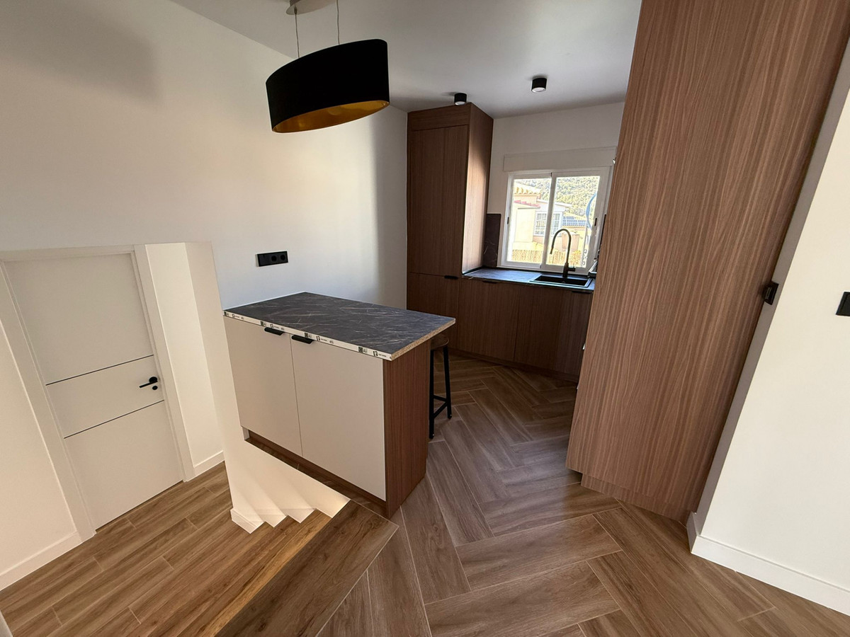 4 Bed Townhouse for sale in La Nucia Costa Blanca, Alicante, Spain