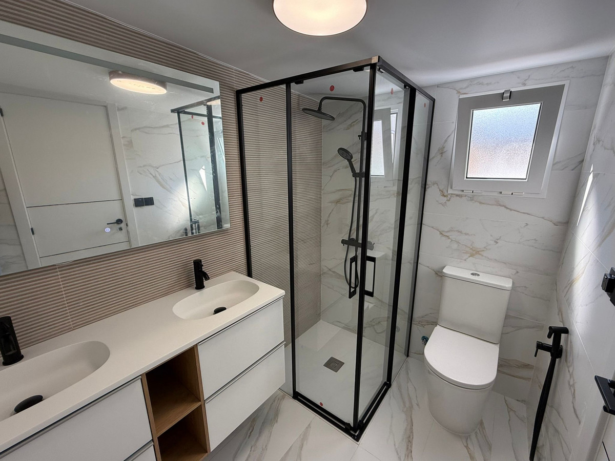 4 Bed Townhouse for sale in La Nucia Costa Blanca, Alicante, Spain