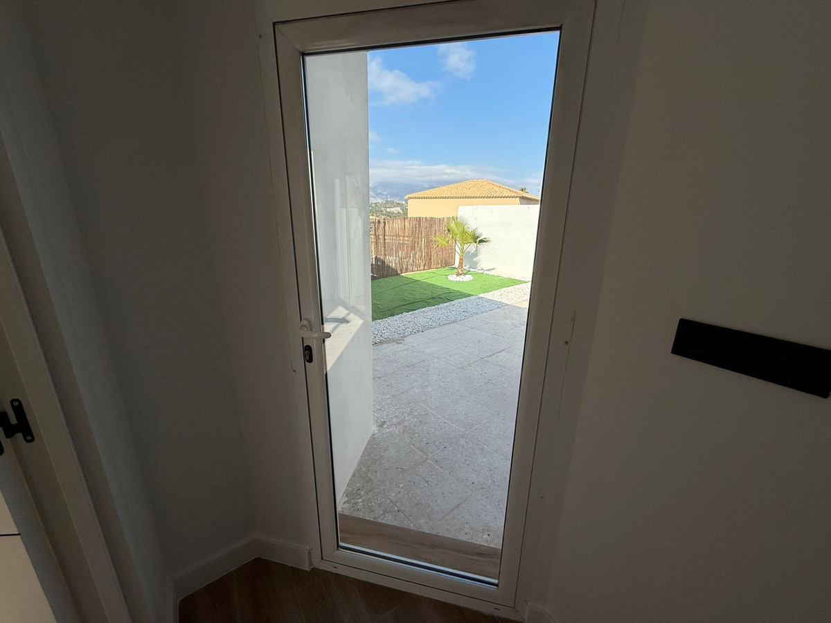 4 Bed Townhouse for sale in La Nucia Costa Blanca, Alicante, Spain