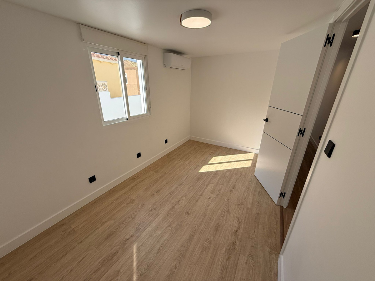 4 Bed Townhouse for sale in La Nucia Costa Blanca, Alicante, Spain