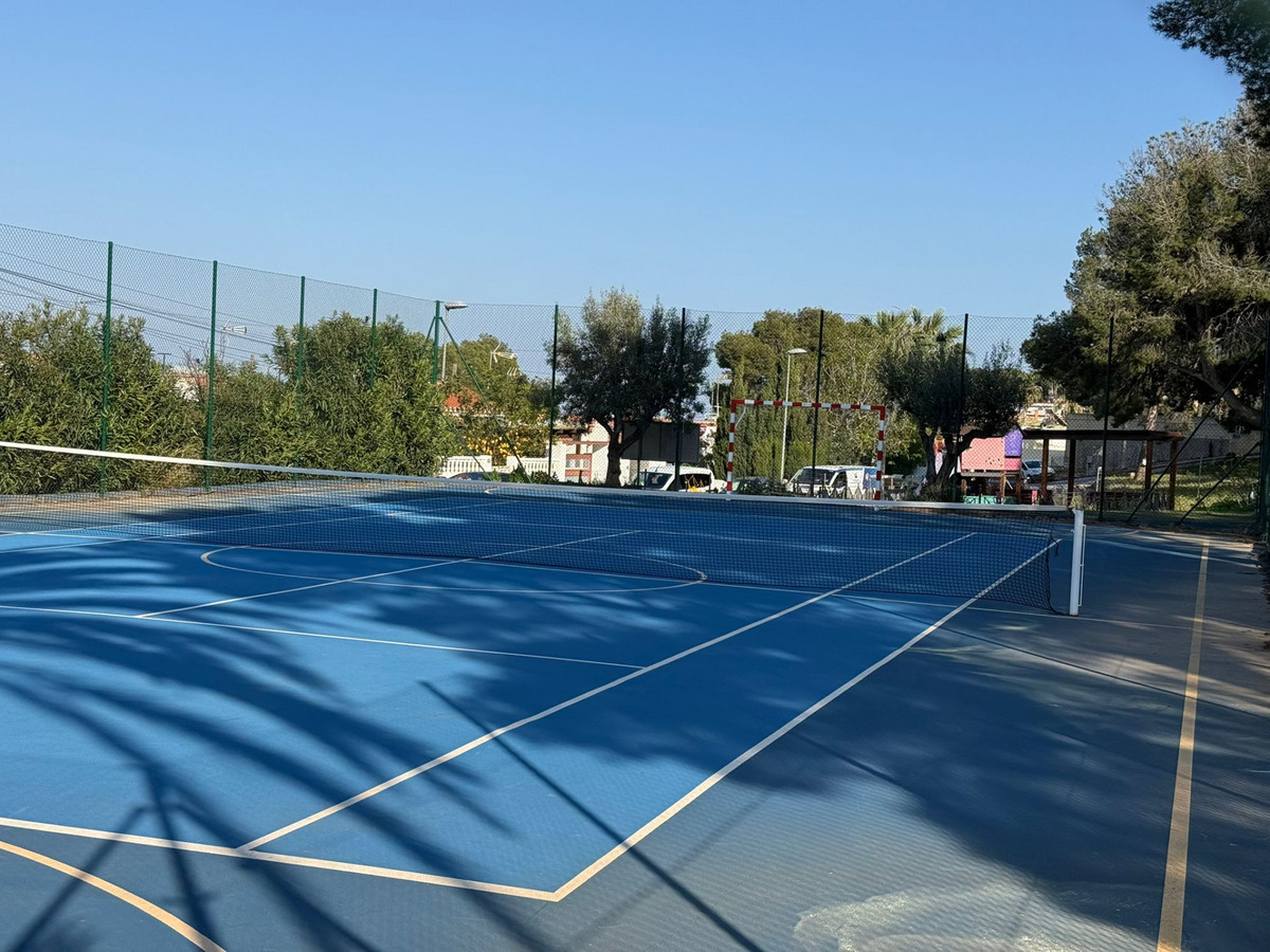 4 Bed Townhouse for sale in La Nucia Costa Blanca, Alicante, Spain