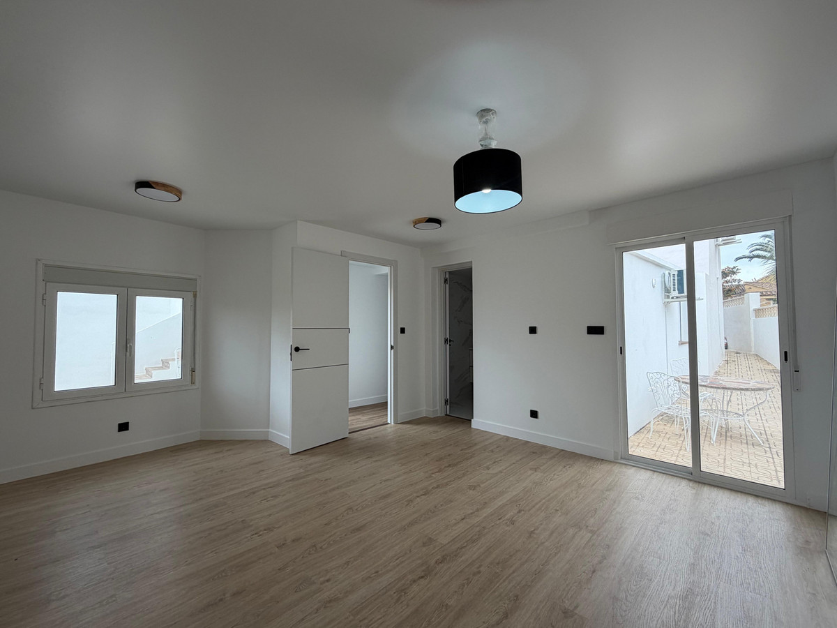 4 Bed Townhouse for sale in La Nucia Costa Blanca, Alicante, Spain