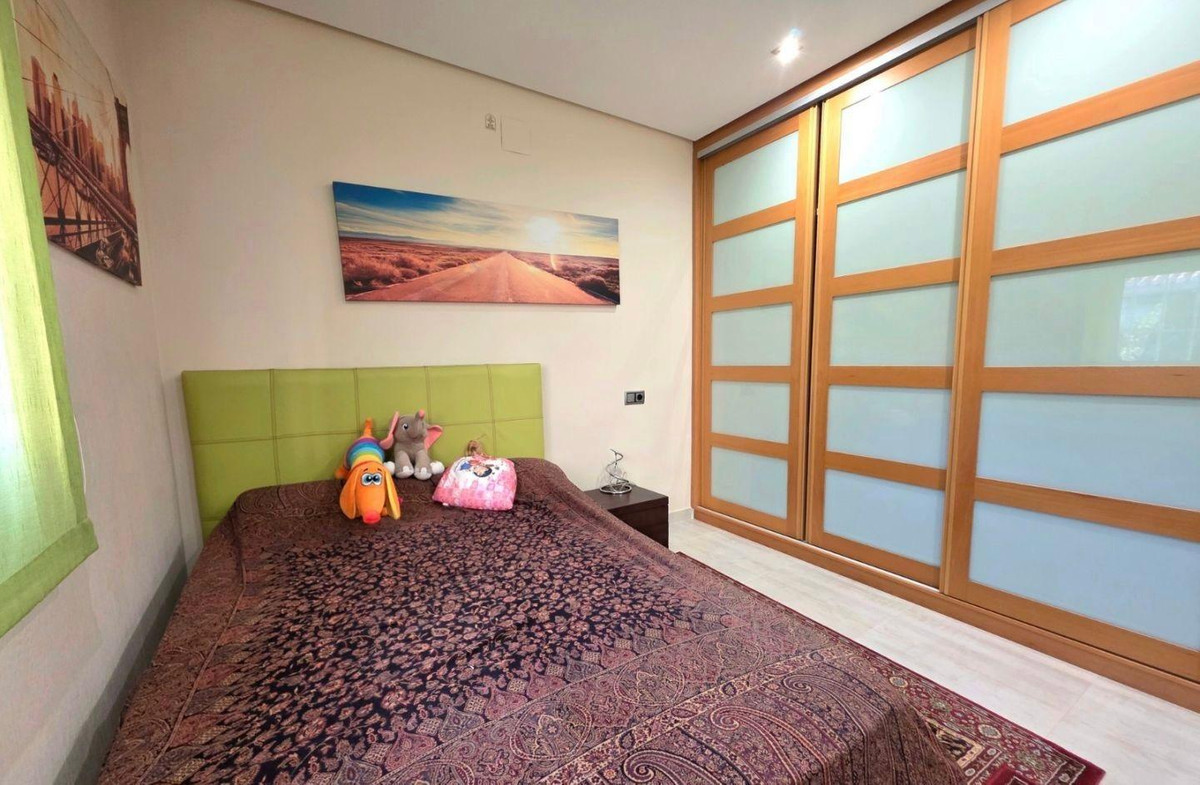 Se vende Villa - Chalet de 5 dormitorios en Costa Blanca, Alicante, España