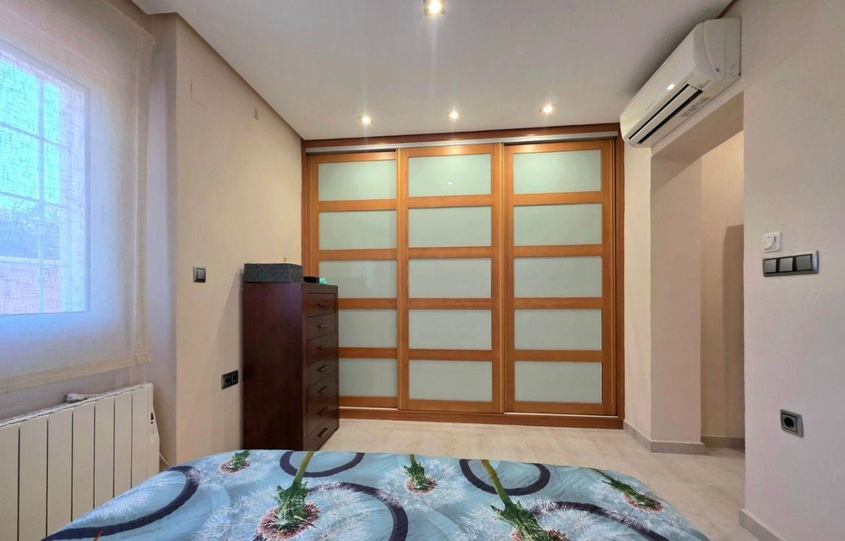 Se vende Villa - Chalet de 5 dormitorios en Costa Blanca, Alicante, España