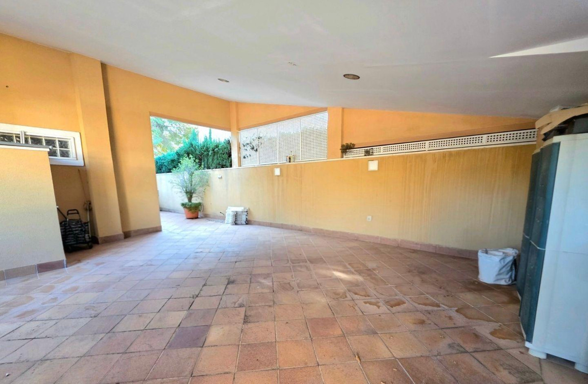 Se vende Villa - Chalet de 5 dormitorios en Costa Blanca, Alicante, España