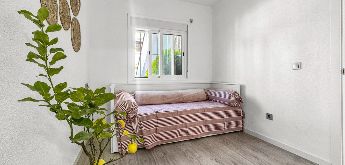 Se vende Bungalow de 1 dormitorios en Costa Blanca, Alicante, España