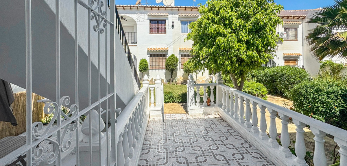 Se vende Bungalow de 1 dormitorios en Costa Blanca, Alicante, España