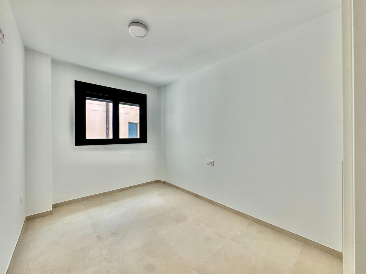 Se vende Apartamento Planta Media de 3 dormitorios en Costa Blanca, Alicante, España