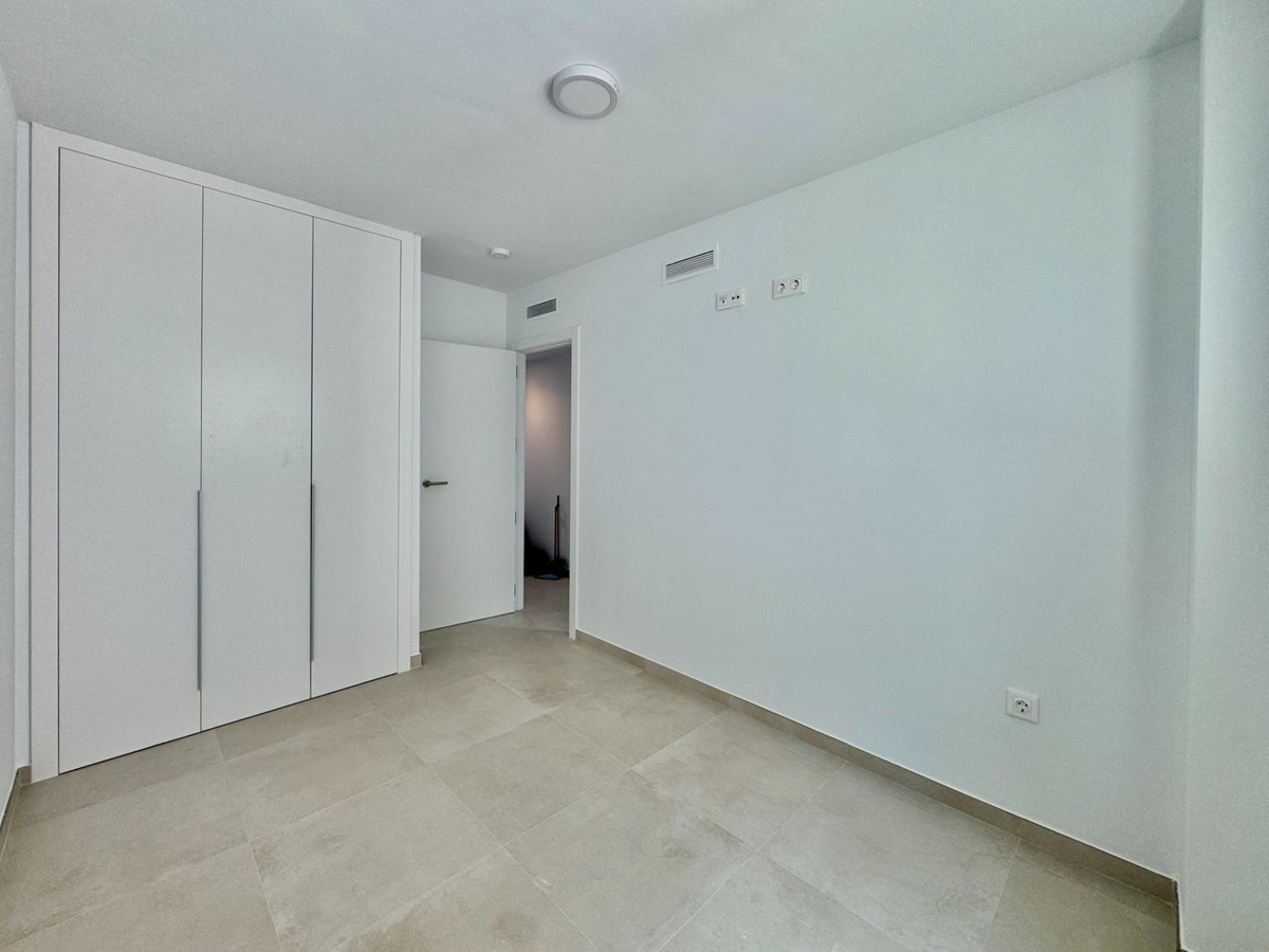 Se vende Apartamento Planta Media de 3 dormitorios en Costa Blanca, Alicante, España