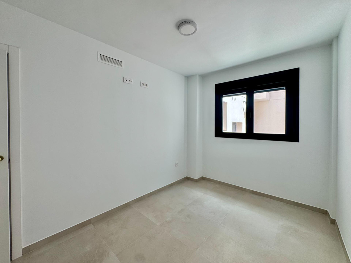 Se vende Apartamento Planta Media de 3 dormitorios en Costa Blanca, Alicante, España