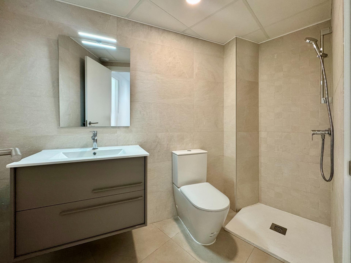 Se vende Apartamento Planta Media de 3 dormitorios en Costa Blanca, Alicante, España