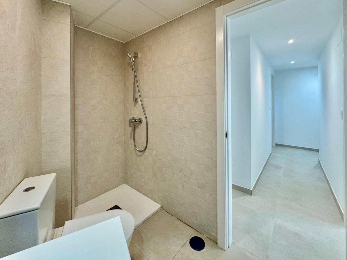 Se vende Apartamento Planta Media de 3 dormitorios en Costa Blanca, Alicante, España