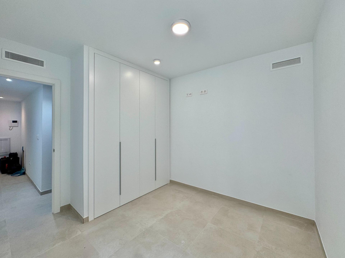 Se vende Apartamento Planta Media de 3 dormitorios en Costa Blanca, Alicante, España