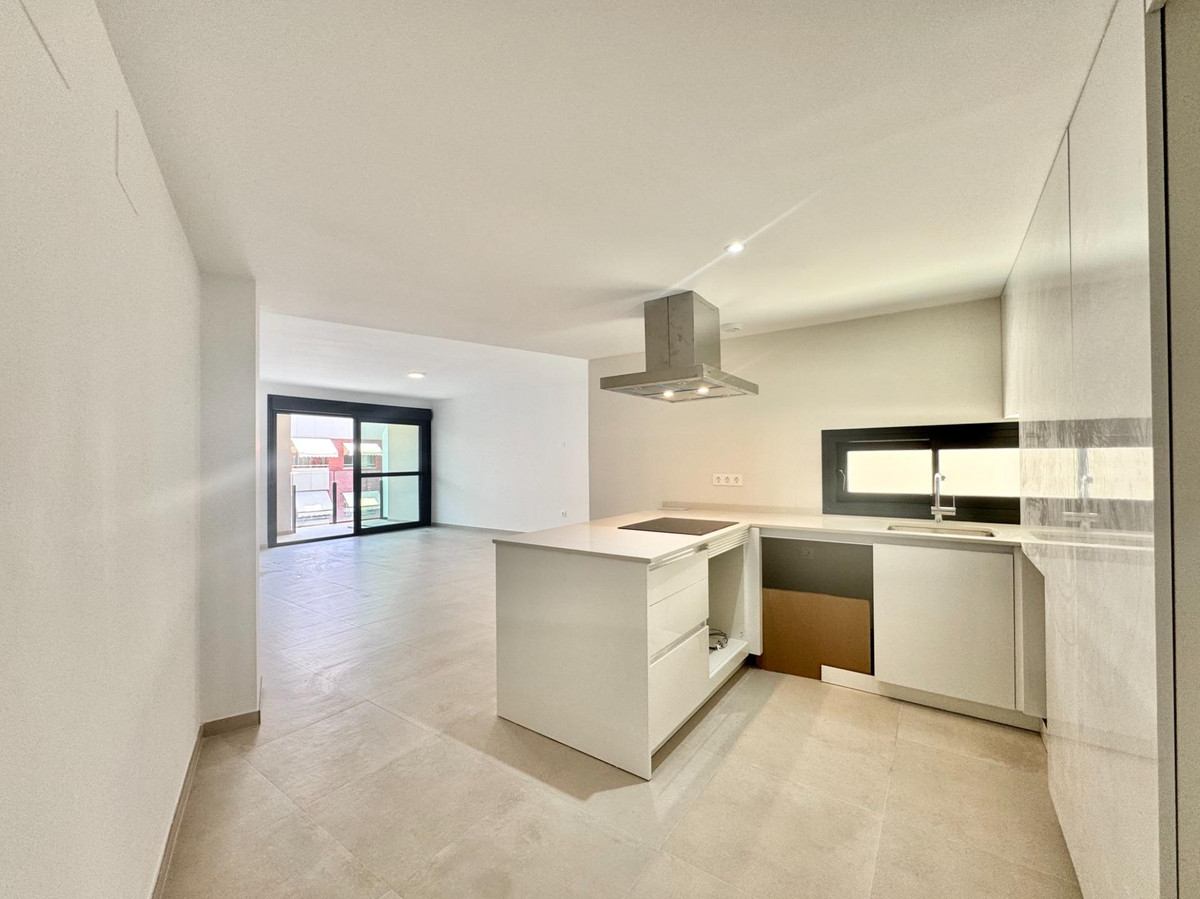 Se vende Apartamento Planta Media de 3 dormitorios en Costa Blanca, Alicante, España