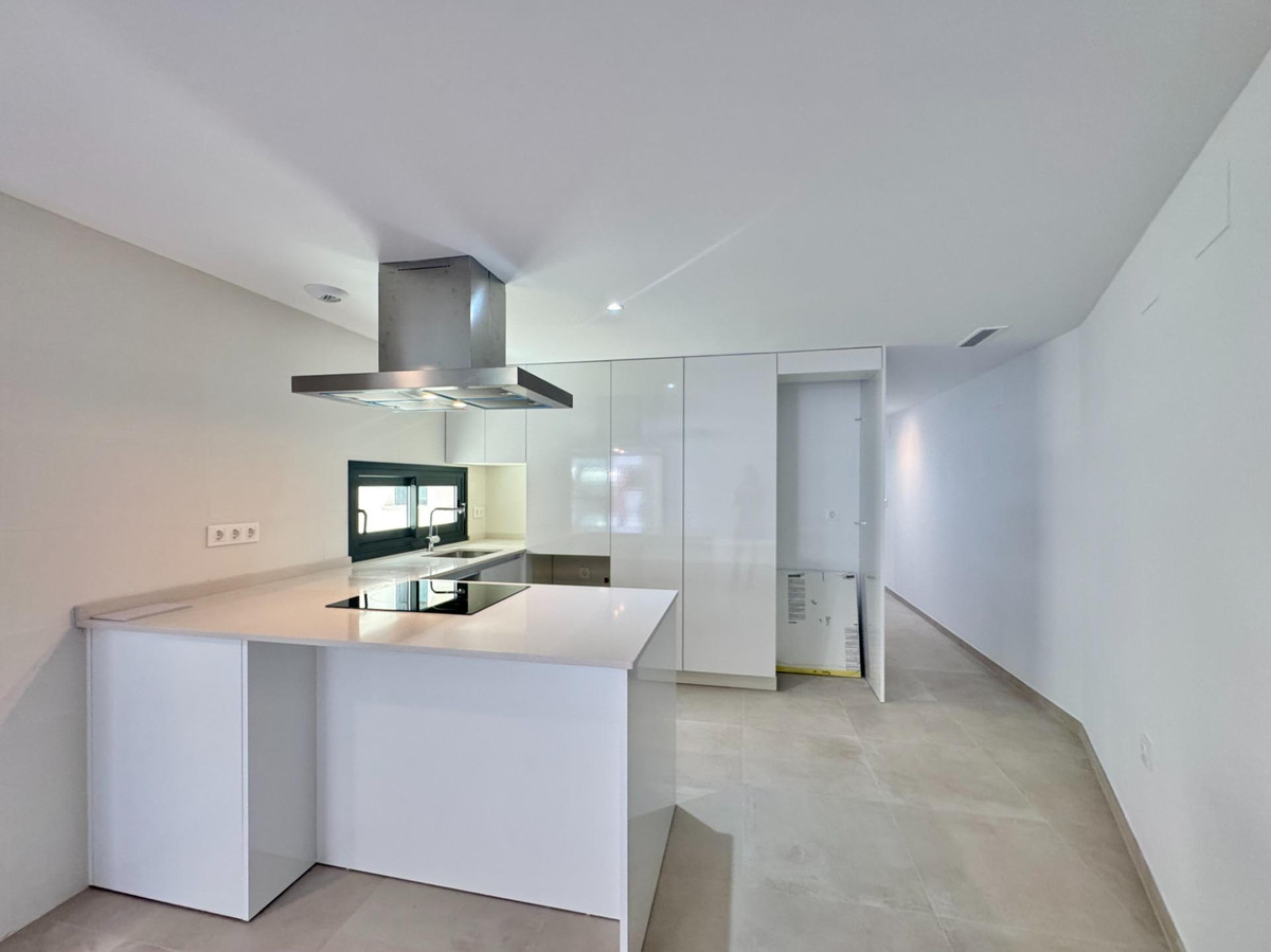 Se vende Apartamento Planta Media de 3 dormitorios en Costa Blanca, Alicante, España