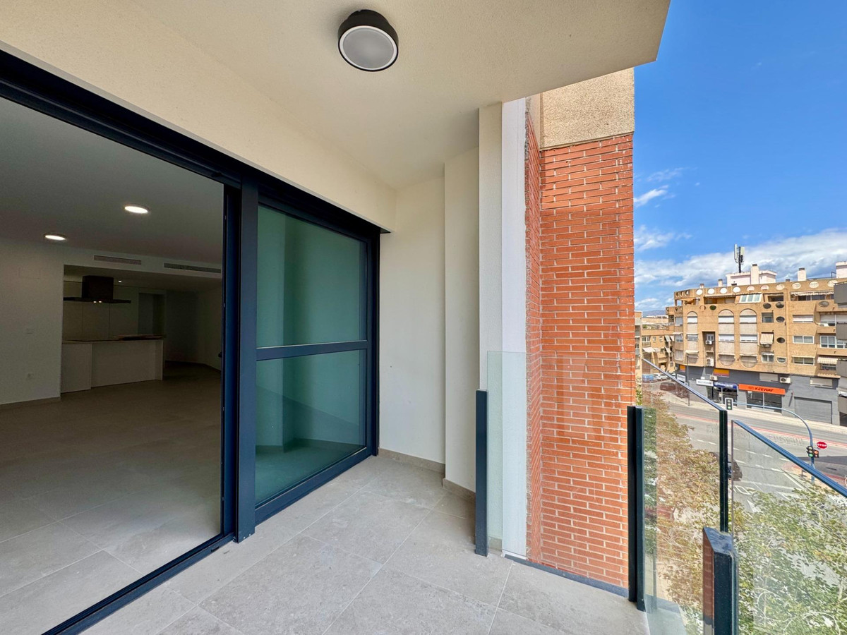Se vende Apartamento Planta Media de 3 dormitorios en Costa Blanca, Alicante, España