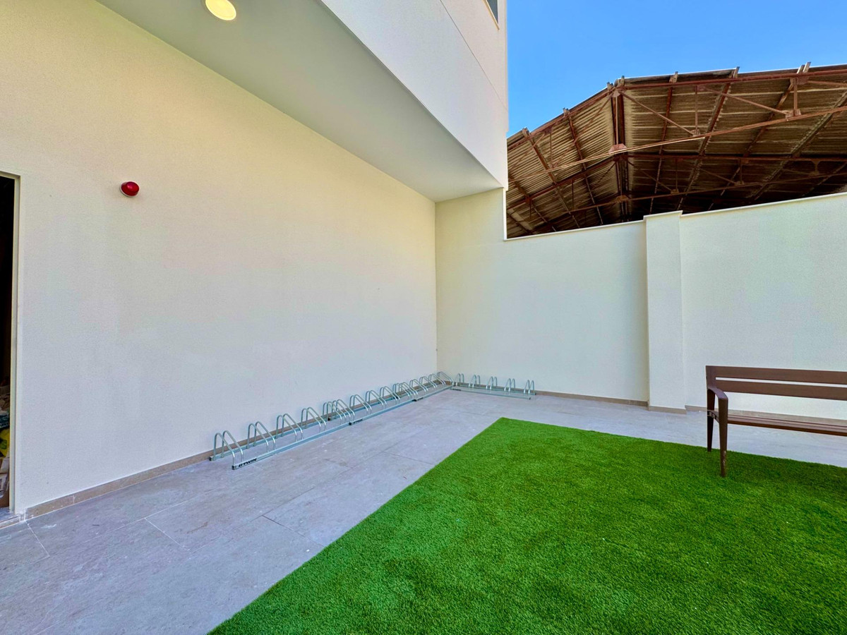 Se vende Apartamento Planta Media de 3 dormitorios en Costa Blanca, Alicante, España