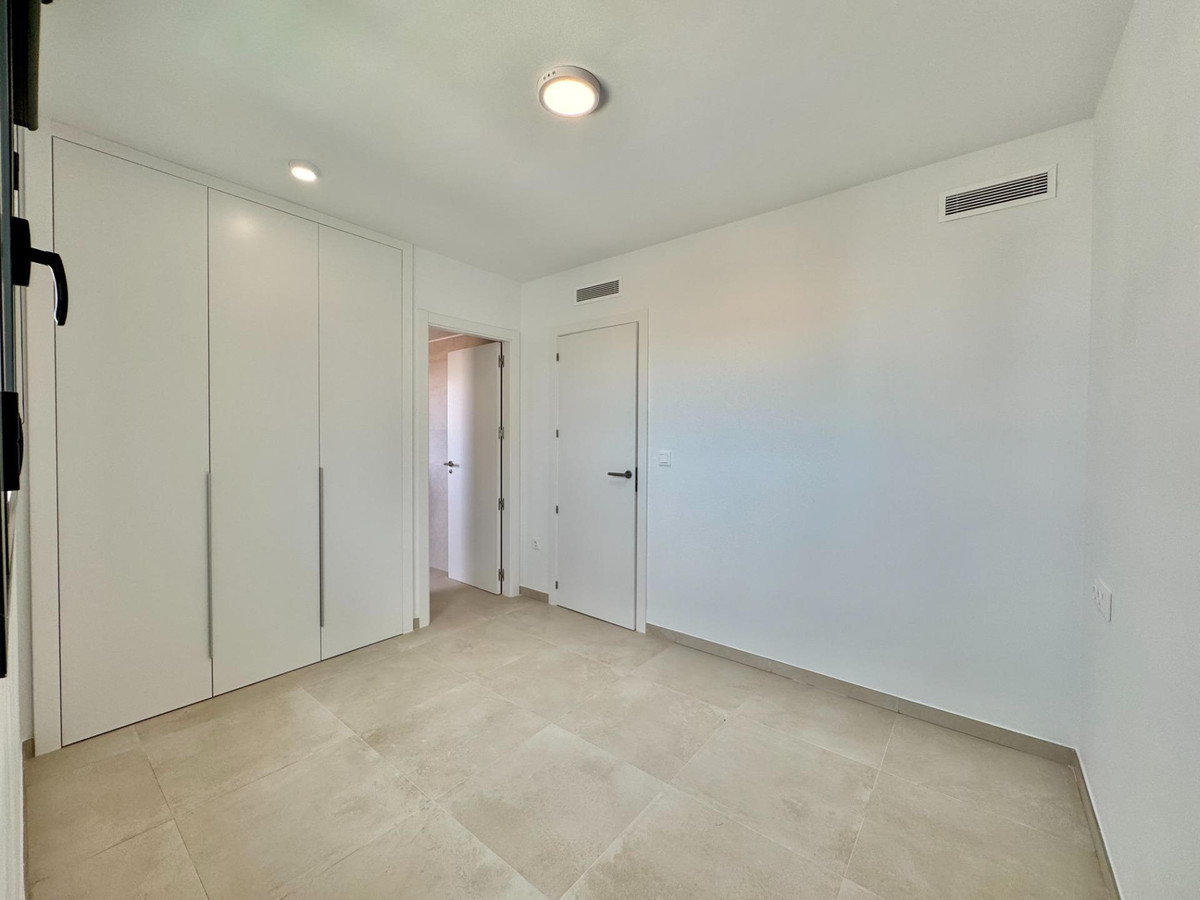 Se vende Apartamento Planta Media de 3 dormitorios en Costa Blanca, Alicante, España