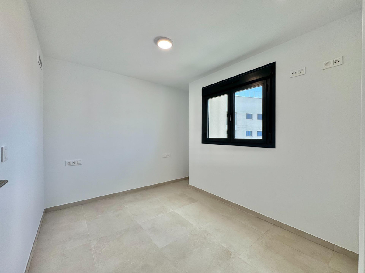Se vende Apartamento Planta Media de 3 dormitorios en Costa Blanca, Alicante, España