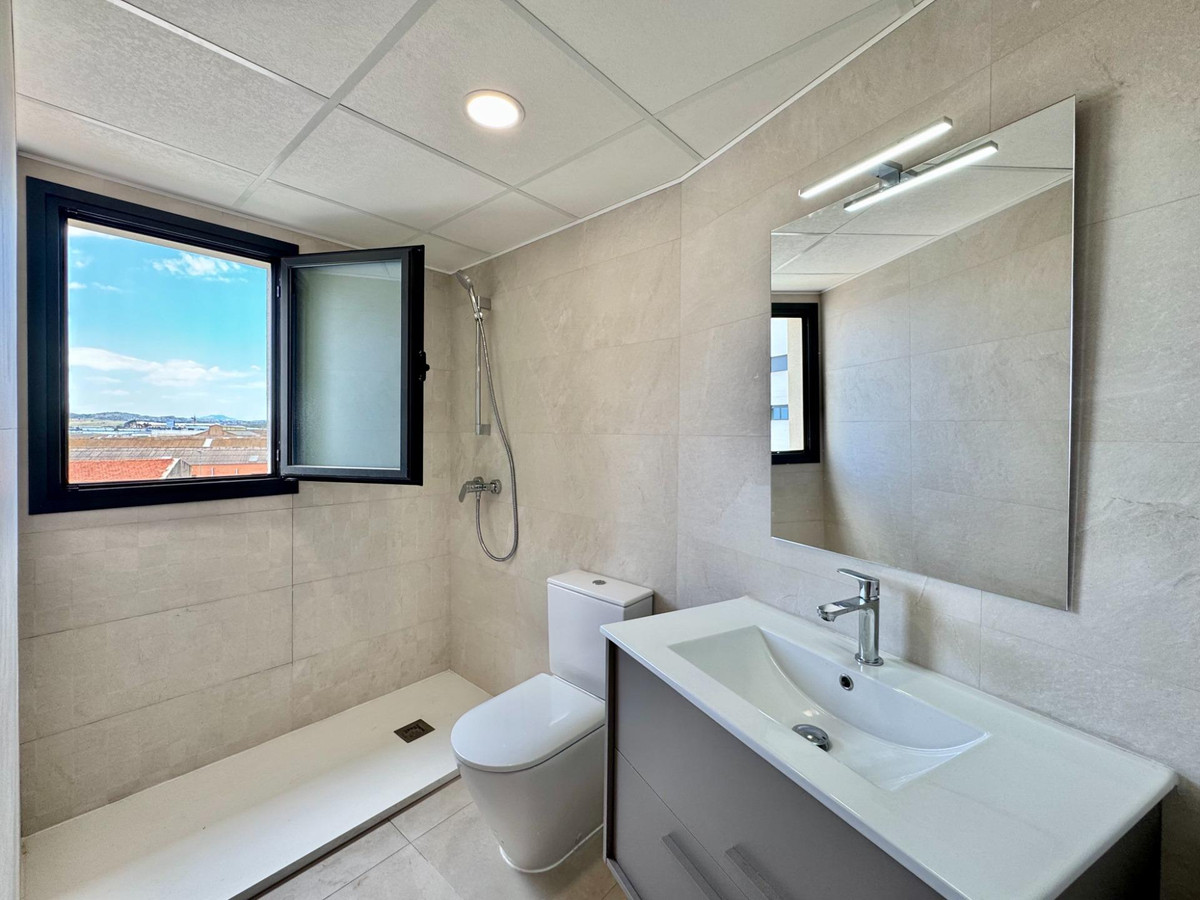 Se vende Apartamento Planta Media de 3 dormitorios en Costa Blanca, Alicante, España