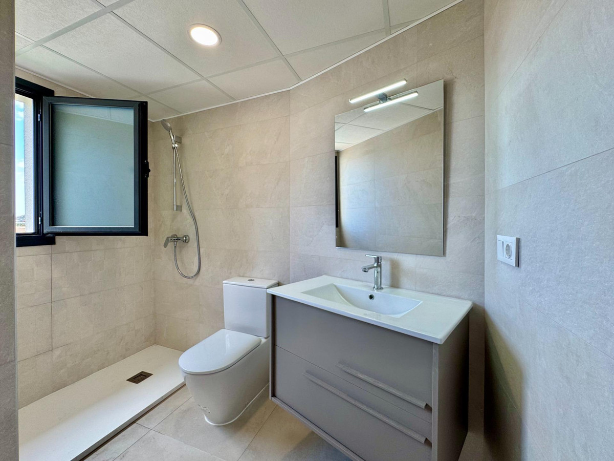 Se vende Apartamento Planta Media de 3 dormitorios en Costa Blanca, Alicante, España