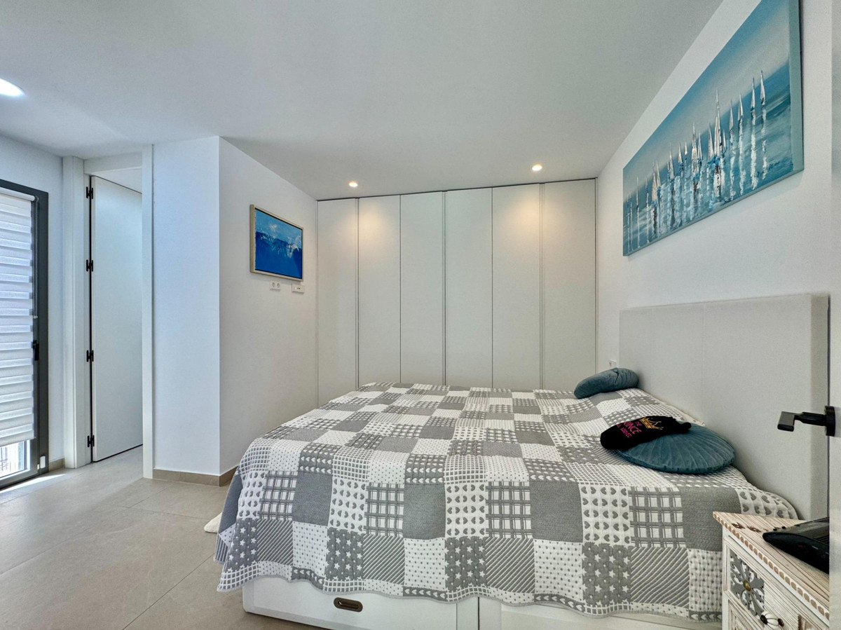 Se vende Villa - Chalet de 3 dormitorios en Costa Blanca, Alicante, España