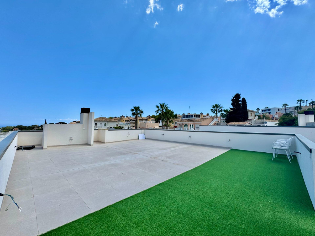 Se vende Villa - Chalet de 3 dormitorios en Costa Blanca, Alicante, España