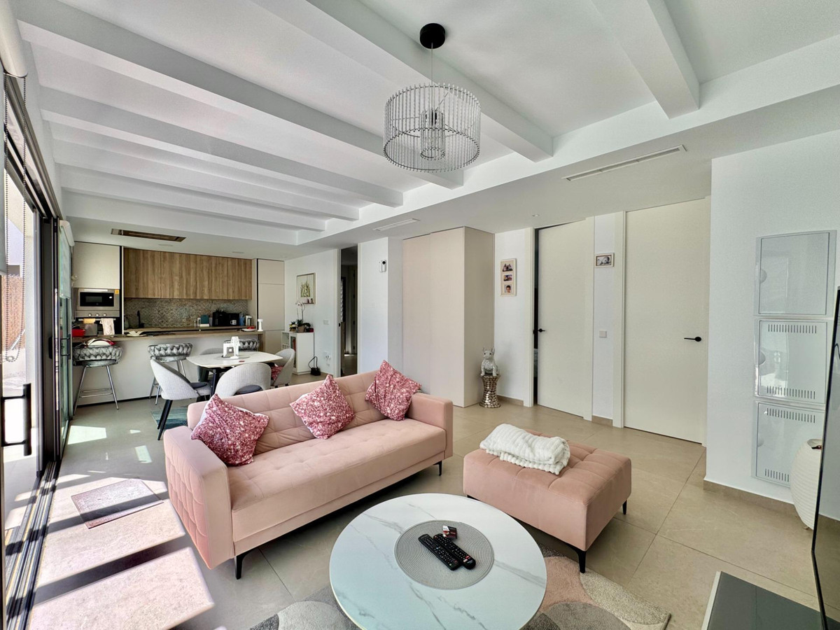 Se vende Villa - Chalet de 3 dormitorios en Costa Blanca, Alicante, España