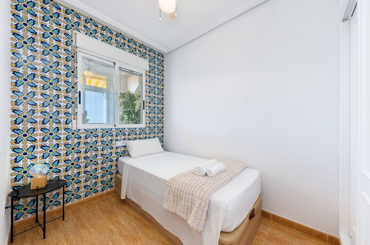 Se vende Ático de 2 dormitorios en Costa Blanca, Alicante, España