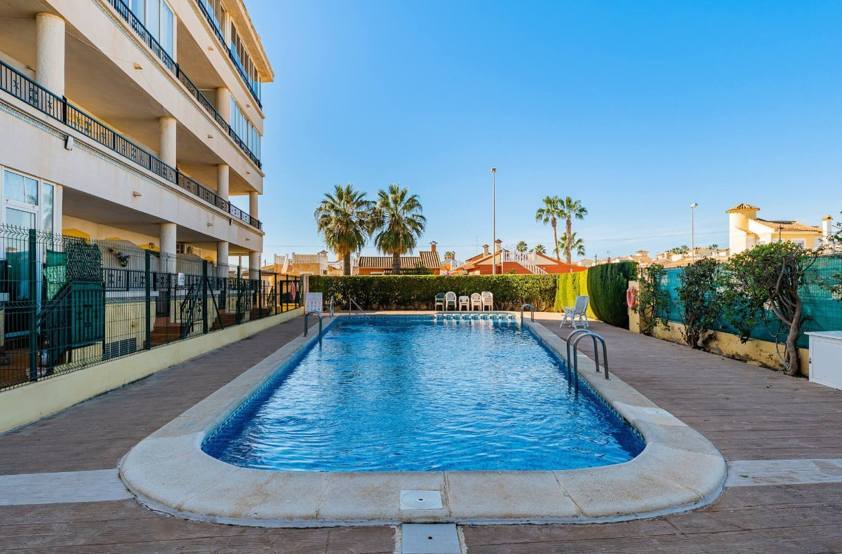 Se vende Ático de 2 dormitorios en Costa Blanca, Alicante, España