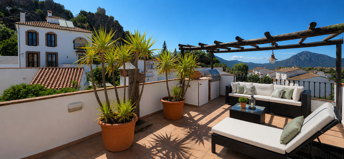 3 Bed Townhouse for sale in Gaucín Costa Del Sol, Málaga, Spain