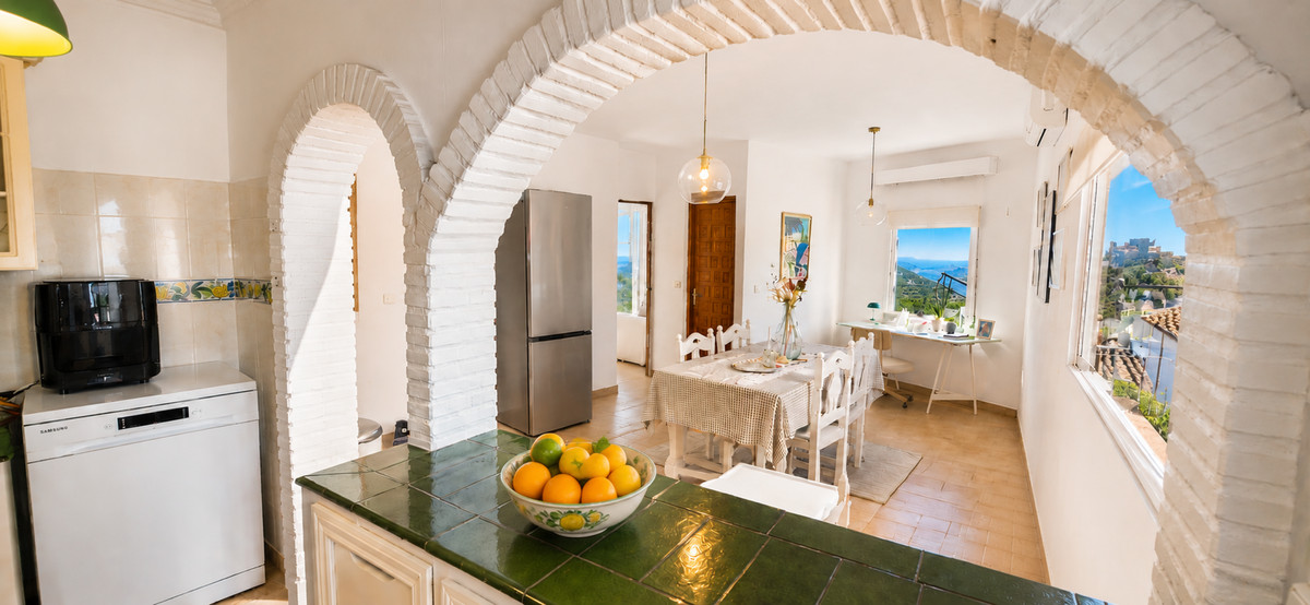 3 Bed Townhouse for sale in Gaucín Costa Del Sol, Málaga, Spain