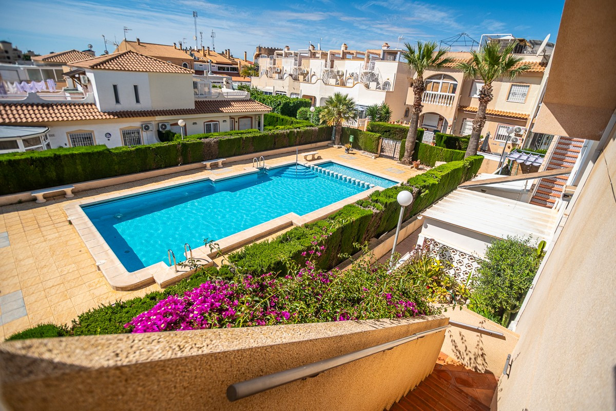 Se vende Apartamento Planta Media de 4 dormitorios en Costa Blanca, Alicante, España