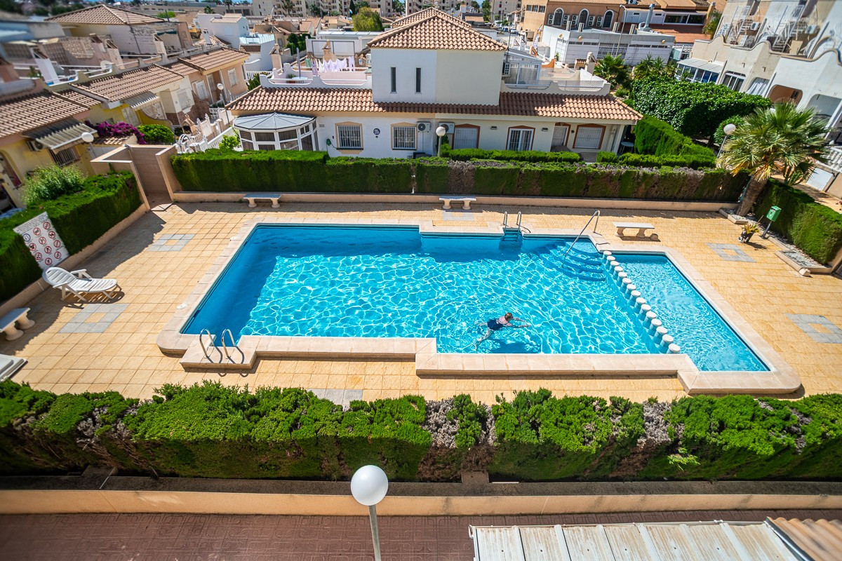 Se vende Apartamento Planta Media de 4 dormitorios en Costa Blanca, Alicante, España