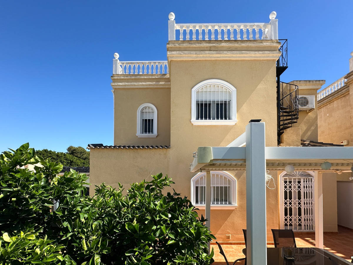 3 Bed Townhouse for sale in Torrevieja Costa Blanca, Alicante, Spain