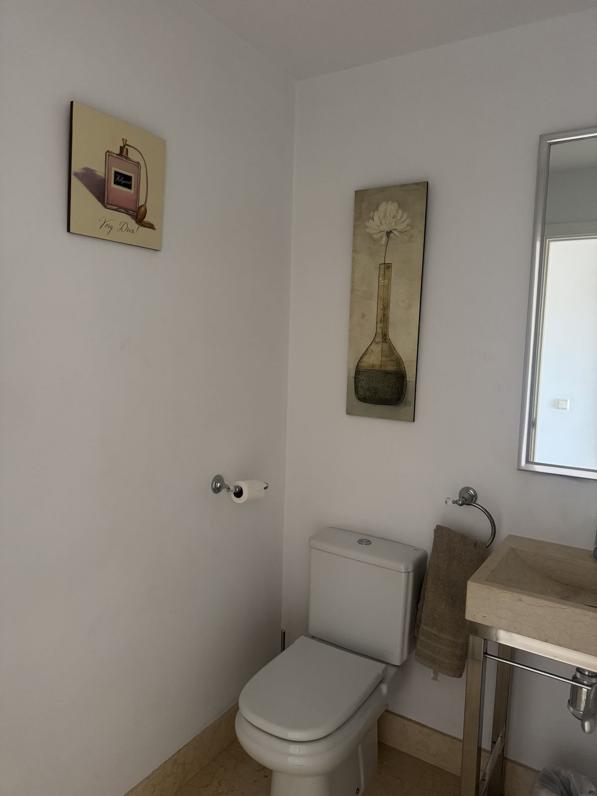 3 Bed Apartment for sale in Benahavís Costa Del Sol, Málaga, Spain