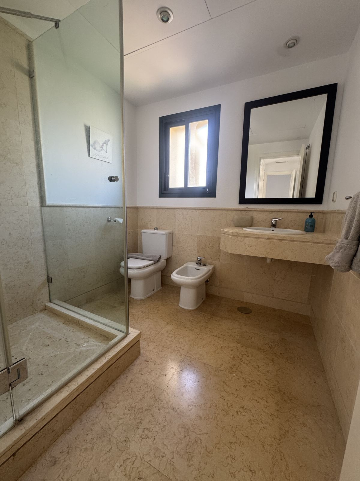 3 Bed Apartment for sale in Benahavís Costa Del Sol, Málaga, Spain