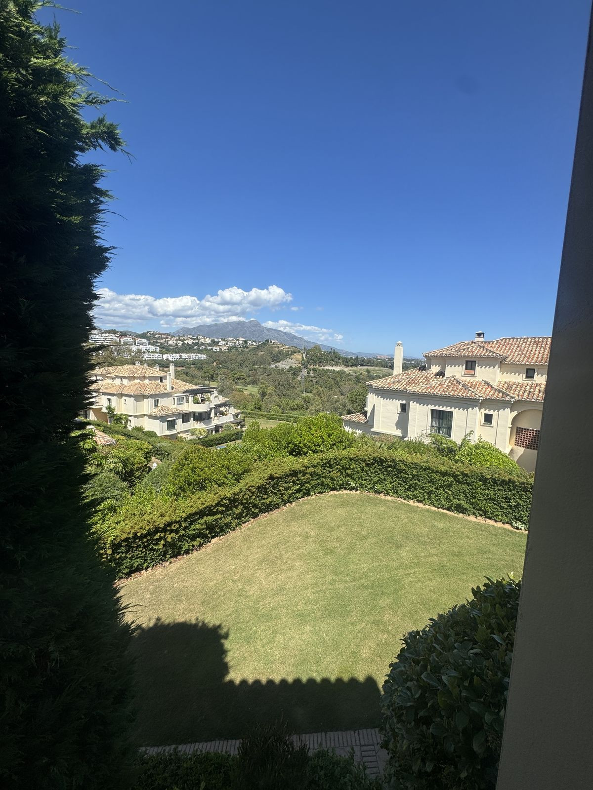 3 Bed Apartment for sale in Benahavís Costa Del Sol, Málaga, Spain