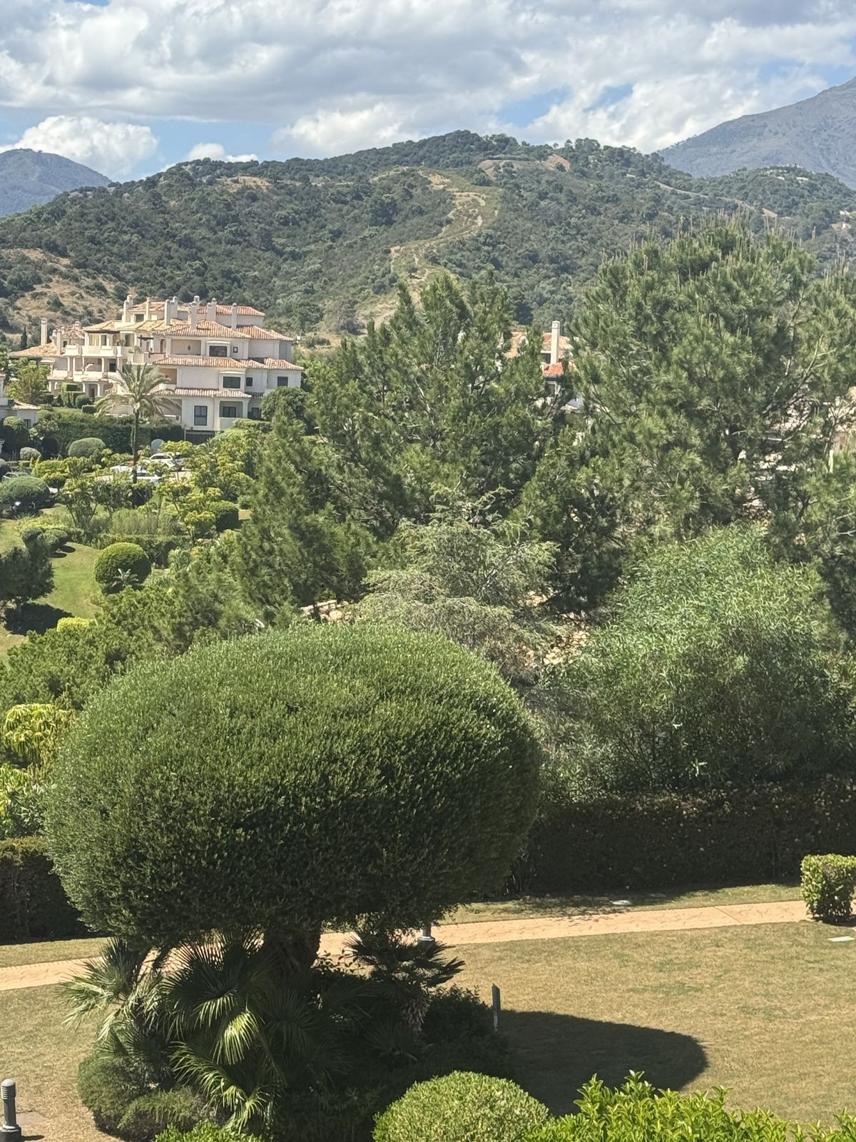 3 Bed Apartment for sale in Benahavís Costa Del Sol, Málaga, Spain
