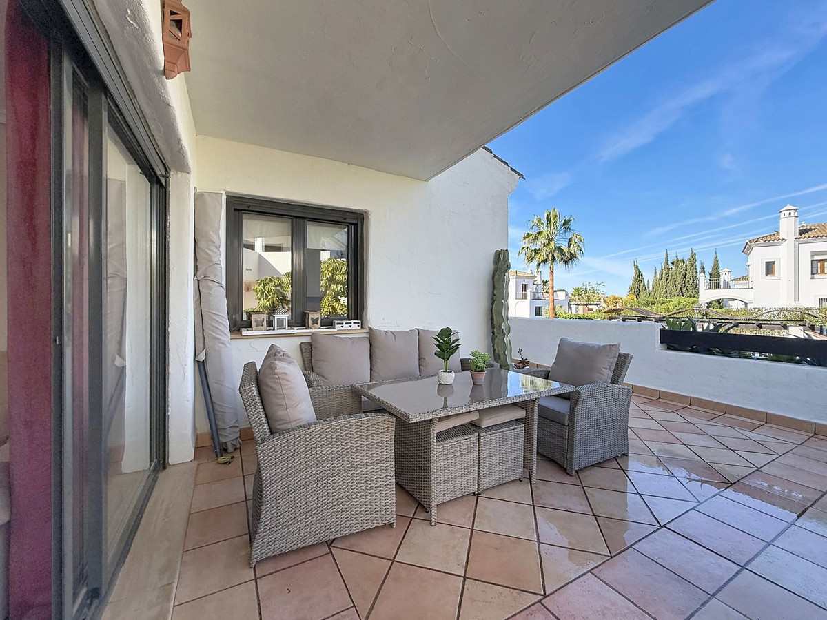 Se vende Apartamento Planta Media de 2 dormitorios en Costa Del Sol, Málaga, España