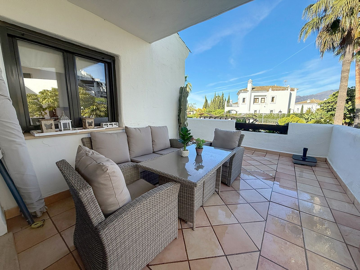 Se vende Apartamento Planta Media de 2 dormitorios en Costa Del Sol, Málaga, España