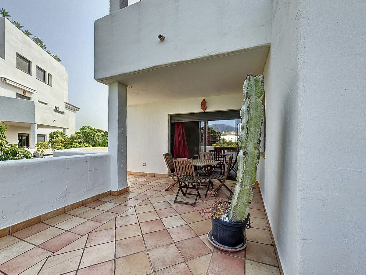Se vende Apartamento Planta Media de 2 dormitorios en Costa Del Sol, Málaga, España