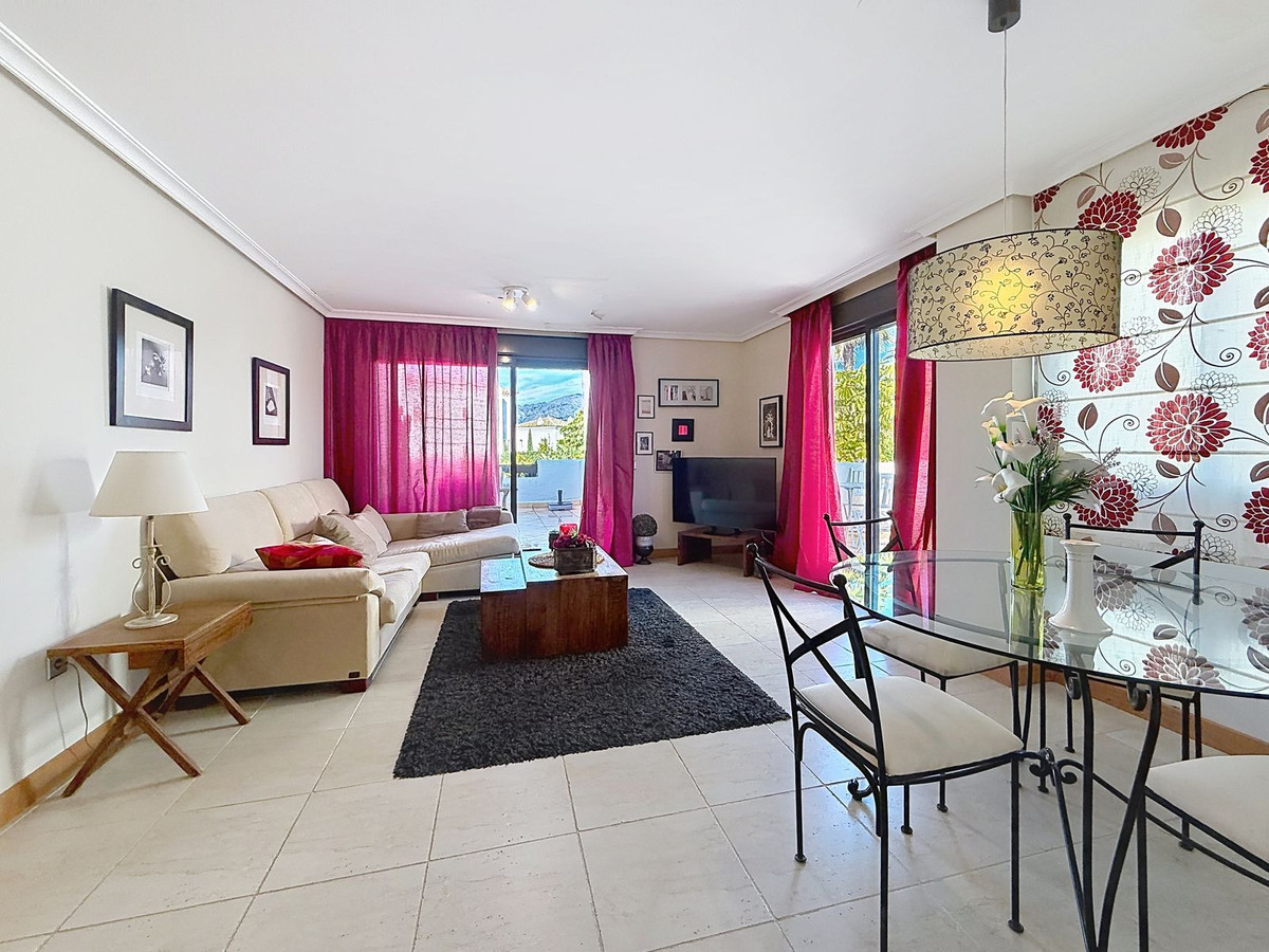 Se vende Apartamento Planta Media de 2 dormitorios en Costa Del Sol, Málaga, España