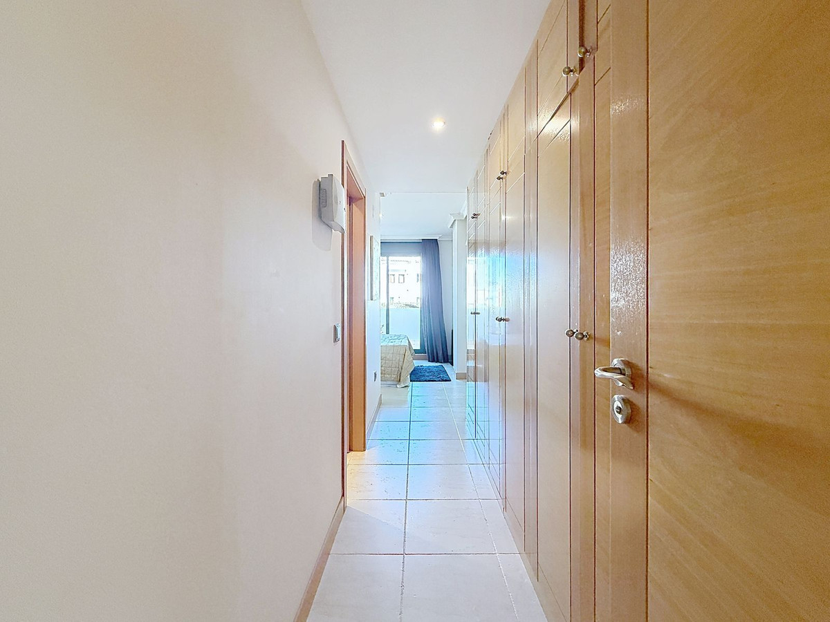 Se vende Apartamento Planta Media de 2 dormitorios en Costa Del Sol, Málaga, España