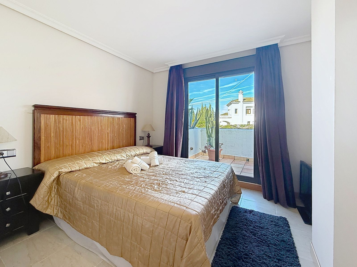 Se vende Apartamento Planta Media de 2 dormitorios en Costa Del Sol, Málaga, España