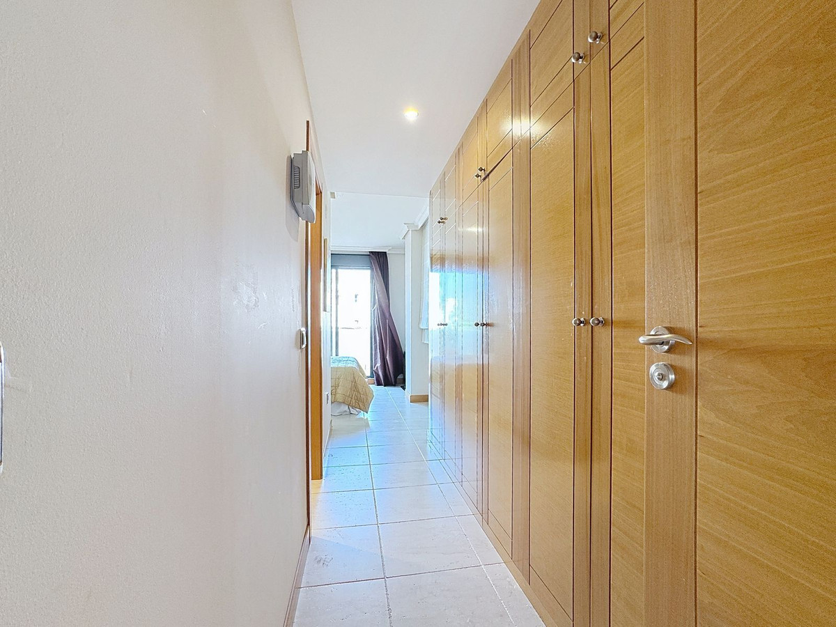 Se vende Apartamento Planta Media de 2 dormitorios en Costa Del Sol, Málaga, España