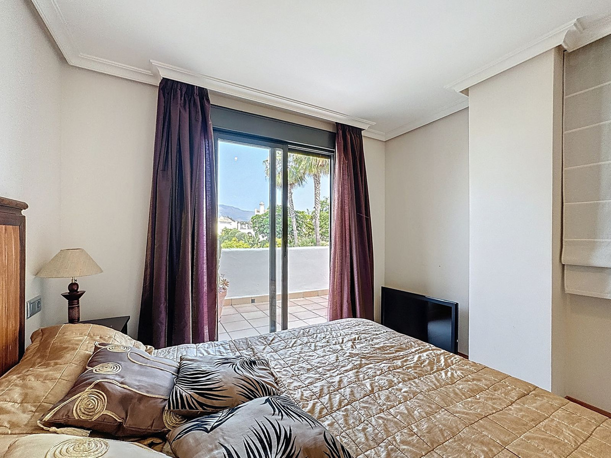 Se vende Apartamento Planta Media de 2 dormitorios en Costa Del Sol, Málaga, España