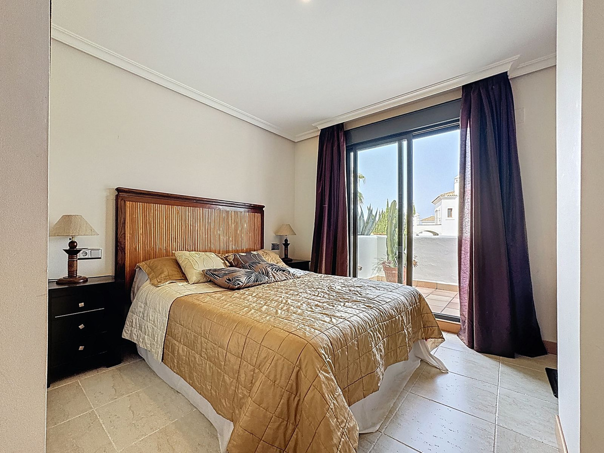 Se vende Apartamento Planta Media de 2 dormitorios en Costa Del Sol, Málaga, España